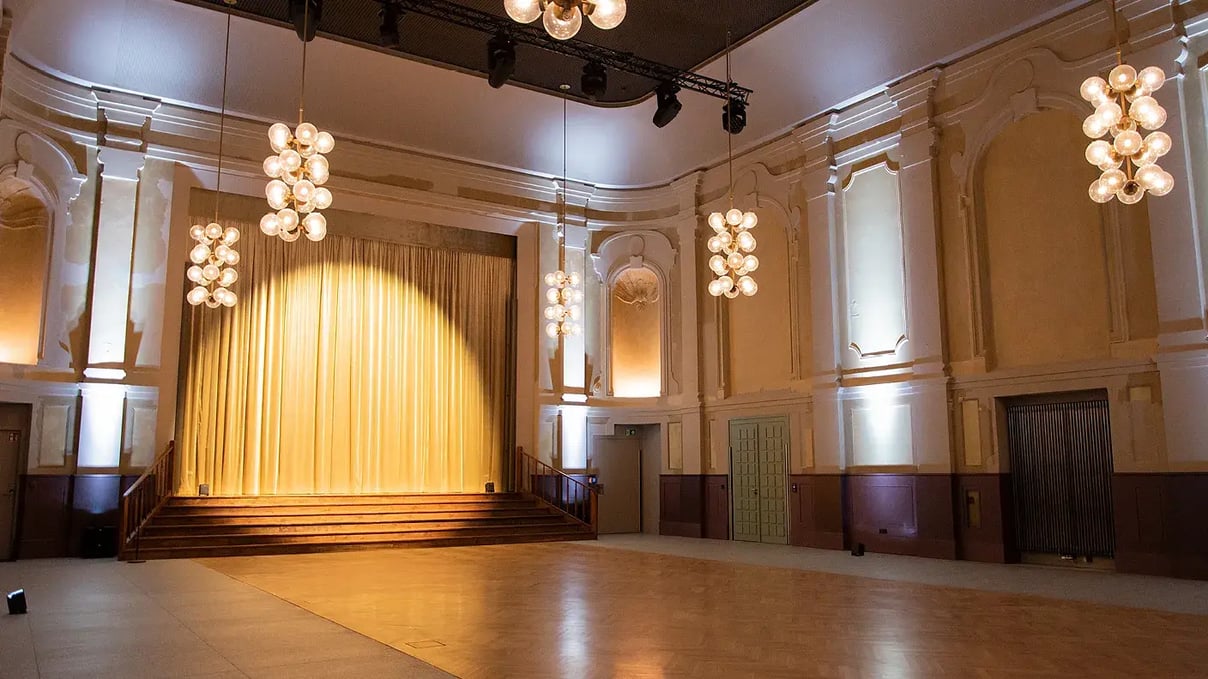 PeterEdel Saal